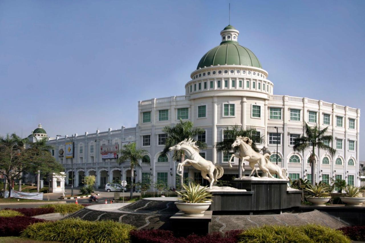 Hotel President Executive Club Cikarang Esterno foto