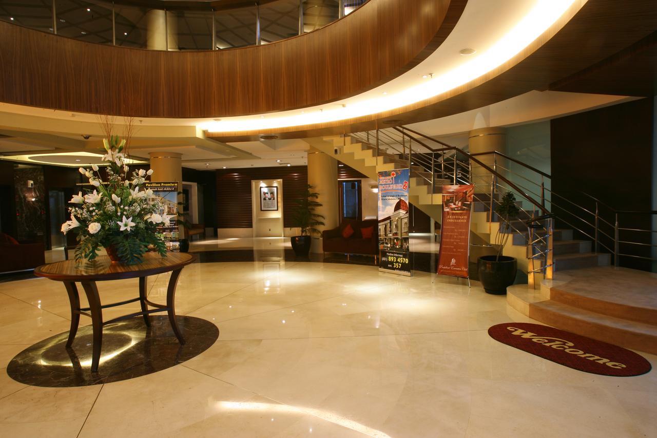 Hotel President Executive Club Cikarang Esterno foto