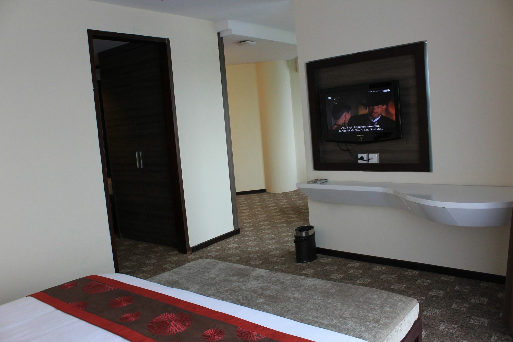 Hotel President Executive Club Cikarang Esterno foto