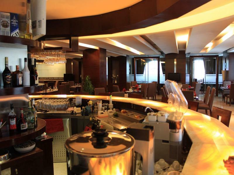 Hotel President Executive Club Cikarang Esterno foto